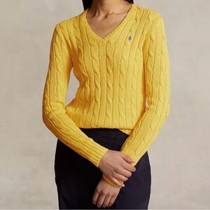 Ralph Lauren Women’s Bright Yellow Cable-Knit V-Neck Sweater Size L pre-owned.